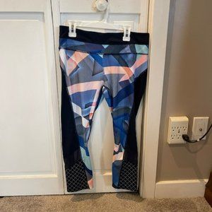 Athleta 3/4 legging size medium